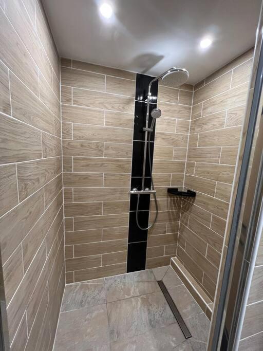 Appartement Style Chalet Standing 2 A 6 Personnes Ла-Бурбуль Екстер'єр фото
